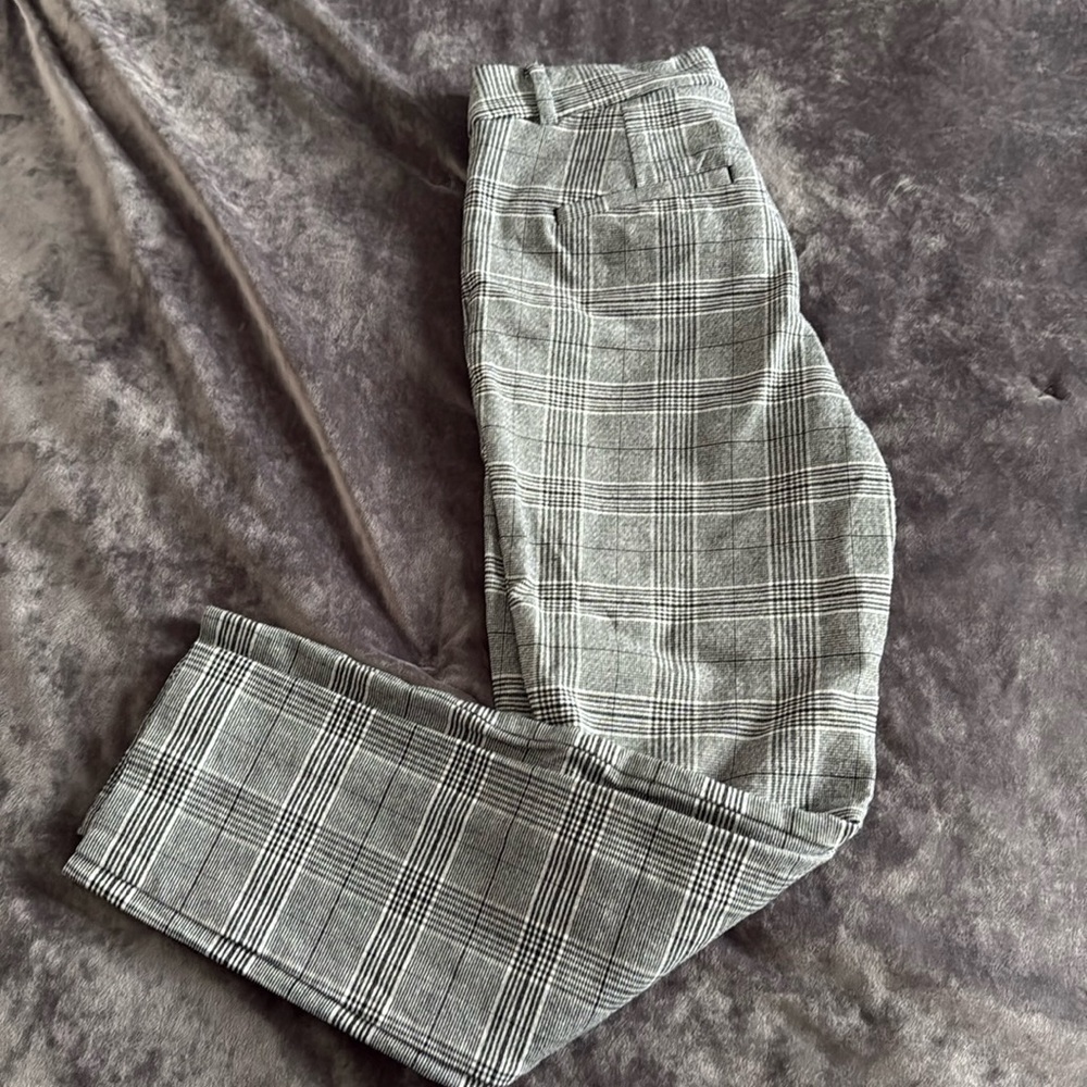 LOFT Sutton Skinny black plaid crop ankle pants